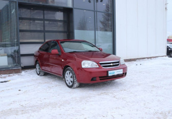 Подержанный автомобиль Chevrolet Lacetti Sedan 2011 года (7 фото)