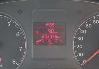 Подержанный автомобиль Volkswagen Polo Sedan 2011 года (10 фото)
