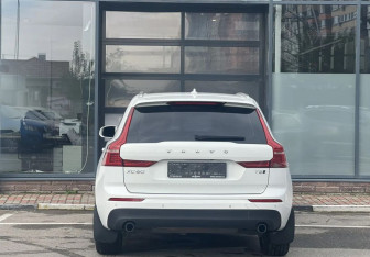 Подержанный автомобиль Volvo XC60 2018 года (4 фото)