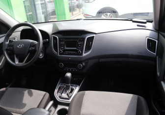 Подержанный автомобиль Hyundai Creta 2016 года (11 фото)