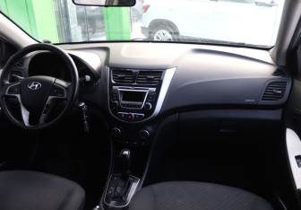 Подержанный автомобиль Hyundai Solaris Sedan 2016 года (13 фото)