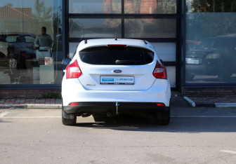Подержанный автомобиль Ford Focus Hatchback 2012 года (5 фото)