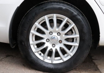 Подержанный автомобиль Skoda Octavia Liftback 2011 года (9 фото)