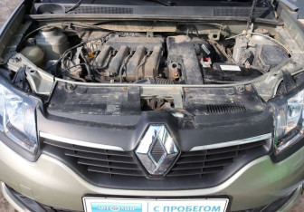 Подержанный автомобиль Renault Logan Sedan 2015 года (16 фото)