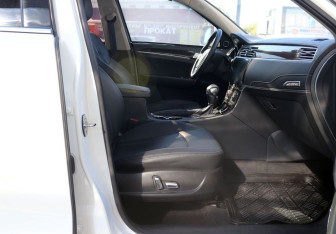 Подержанный автомобиль Zotye T600 2017 года (13 фото)