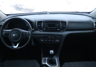 Подержанный автомобиль Kia Sportage 2016 года (15 фото)