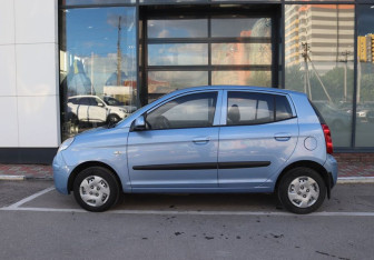 Подержанный автомобиль Kia Picanto 2009 года (2 фото)