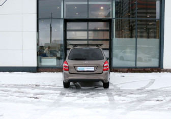 Подержанный автомобиль LADA (ВАЗ) Kalina Wagon 2014 года (4 фото)