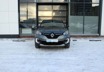 Подержанный автомобиль Renault Kaptur 2021 года (8 фото)