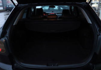 Подержанный автомобиль Mazda CX-7 2008 года (10 фото)