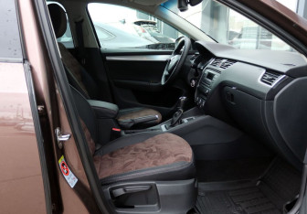 Подержанный автомобиль Skoda Octavia Liftback 2014 года (13 фото)