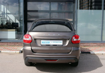 Подержанный автомобиль LADA (ВАЗ) Granta Liftback 2022 года (4 фото)