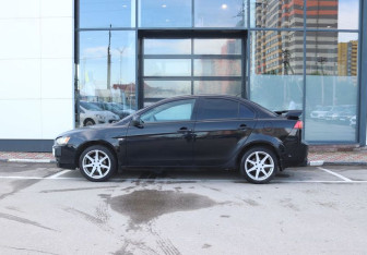 Подержанный автомобиль Mitsubishi Lancer Sedan 2007 года (2 фото)