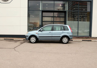 Подержанный автомобиль Ford Fusion 2007 года (2 фото)