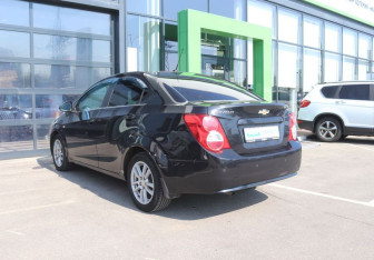 Подержанный автомобиль Chevrolet Aveo Sedan 2012 года (3 фото)