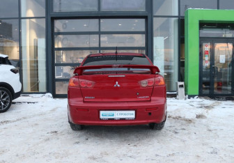Подержанный автомобиль Mitsubishi Lancer Sedan 2008 года (4 фото)