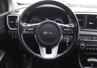 Подержанный автомобиль Kia Sportage 2020 года (15 фото)