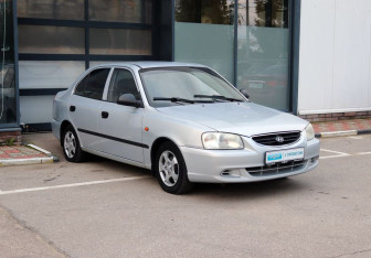 Подержанный автомобиль Hyundai Accent Sedan 2009 года (2 фото)