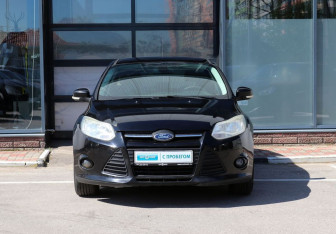 Подержанный автомобиль Ford Focus Hatchback 2013 года (3 фото)