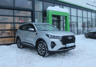 Подержанный автомобиль Chery Tiggo 7 Pro Max 2023 года (7 фото)