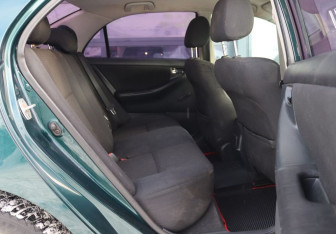 Подержанный автомобиль Toyota Corolla Sedan 2006 года (11 фото)