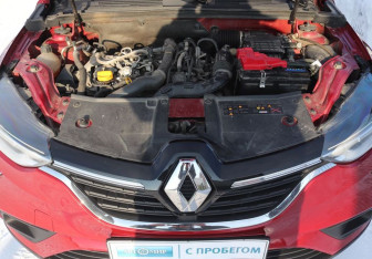 Подержанный автомобиль Renault Arkana 2021 года (10 фото)