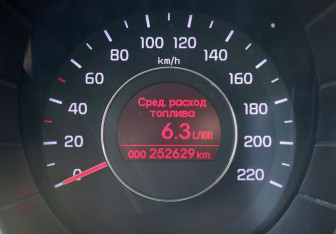 Подержанный автомобиль Kia Rio Sedan 2012 года (16 фото)