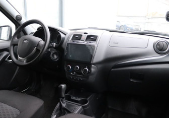 Подержанный автомобиль LADA (ВАЗ) Granta Liftback 2023 года (14 фото)