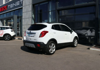 Подержанный автомобиль Opel Mokka 2014 года (5 фото)