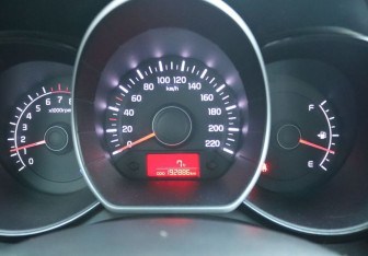 Подержанный автомобиль Kia Rio Sedan 2014 года (16 фото)