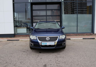 Подержанный автомобиль Volkswagen Passat Wagon 2006 года (7 фото)