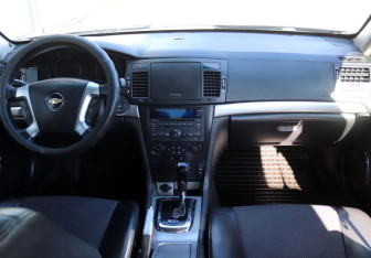 Подержанный автомобиль Chevrolet Epica 2012 года (13 фото)