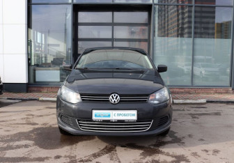 Подержанный автомобиль Volkswagen Polo Sedan 2012 года (3 фото)