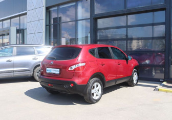 Подержанный автомобиль Nissan Qashqai 2011 года (5 фото)