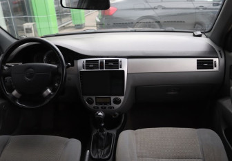 Подержанный автомобиль Chevrolet Lacetti Sedan 2008 года (14 фото)