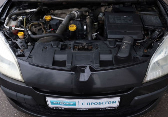 Подержанный автомобиль Renault Megane Hatchback 2009 года (10 фото)