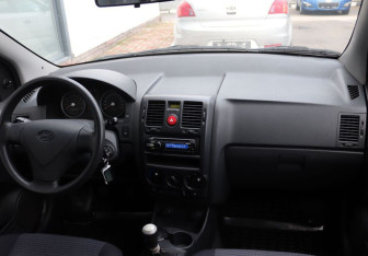 Подержанный автомобиль Hyundai Getz 2008 года (14 фото)
