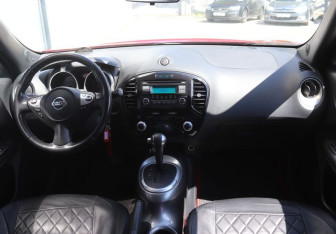 Подержанный автомобиль Nissan Juke 2013 года (15 фото)