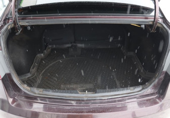 Подержанный автомобиль Kia Cerato Sedan 2010 года (9 фото)