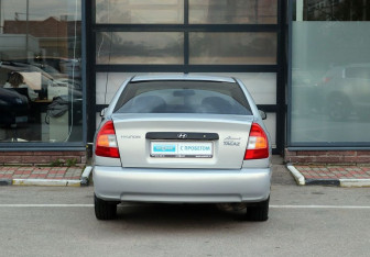 Подержанный автомобиль Hyundai Accent Sedan 2009 года (3 фото)