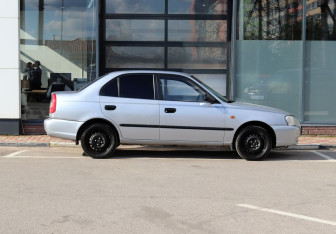 Подержанный автомобиль Hyundai Accent Sedan 2007 года (9 фото)