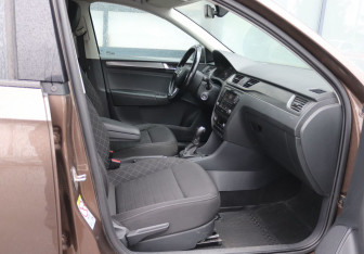 Подержанный автомобиль Skoda Rapid Liftback 2019 года (14 фото)