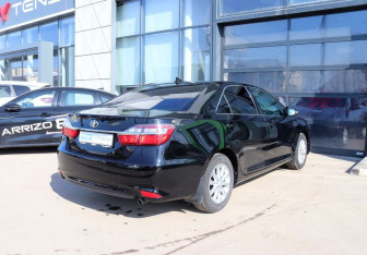 Подержанный автомобиль Toyota Camry Sedan 2018 года (5 фото)