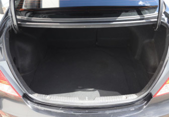 Подержанный автомобиль Hyundai Solaris Sedan 2013 года (10 фото)