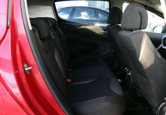 Подержанный автомобиль Peugeot 308 Hatchback 2008 года (11 фото)