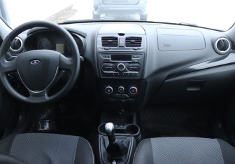 Подержанный автомобиль LADA (ВАЗ) Kalina Wagon 2017 года (14 фото)