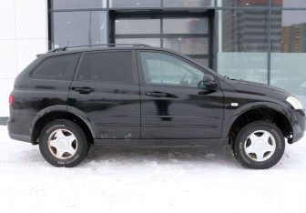 Подержанный автомобиль SsangYong Kyron 2008 года (6 фото)