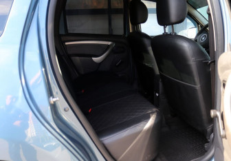 Подержанный автомобиль Renault Duster 2014 года (11 фото)