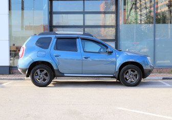 Подержанный автомобиль Renault Duster 2014 года (4 фото)