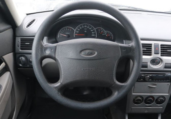 Подержанный автомобиль LADA (ВАЗ) Priora Hatchback 2008 года (15 фото)